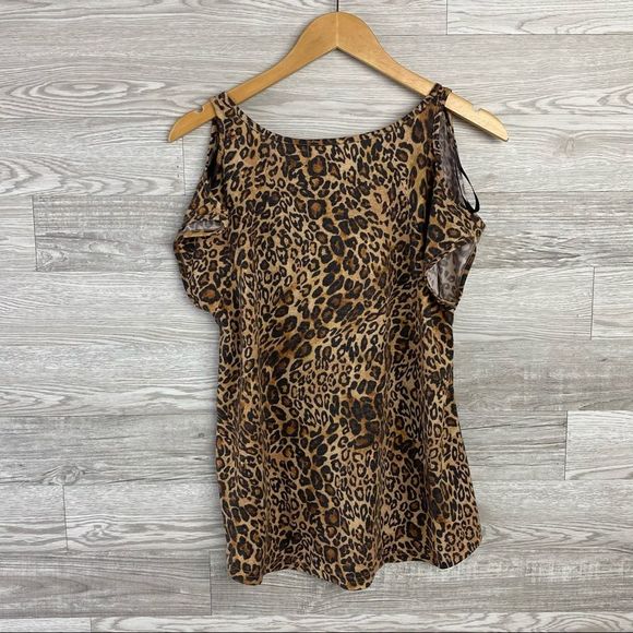 Oxford Circus Leopard Print Open shoulder Blouse - Picture 2 of 7